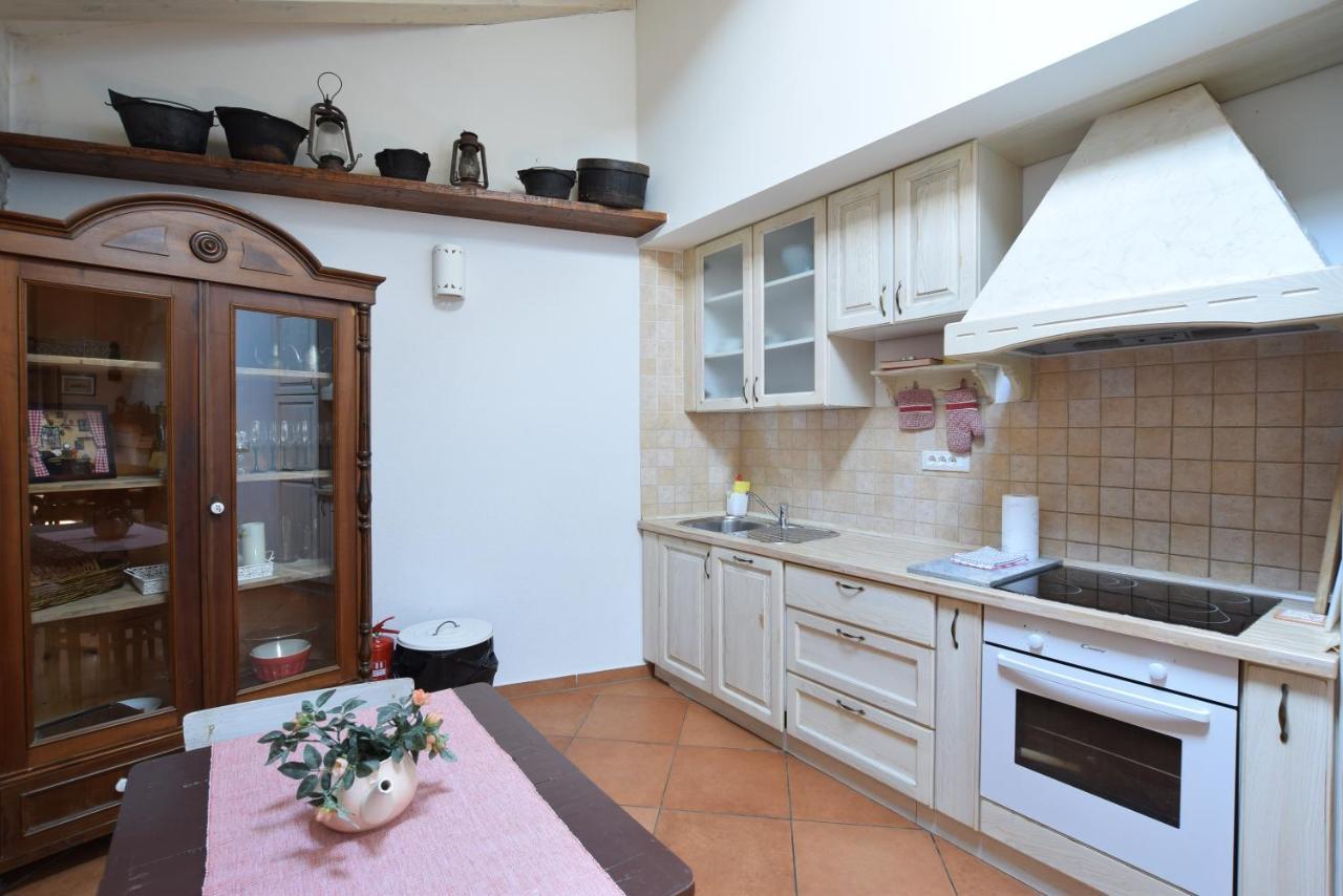Saison Openning Prices Luxury Villa Nini With Fireplace, Private Pool, Bikes, Barbecue And Much More Poreč Eksteriør bilde
